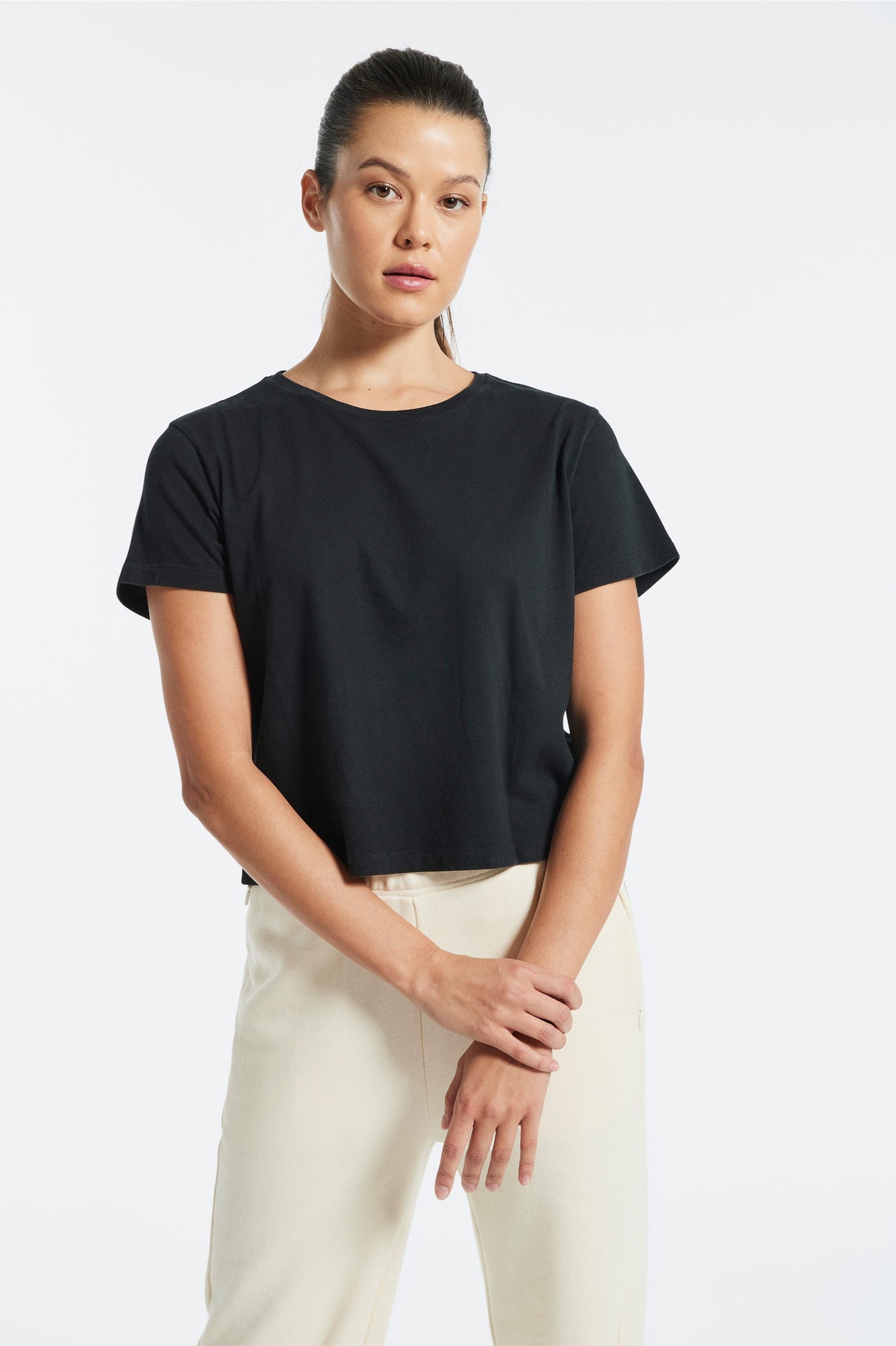 Wesley | Bowery Boxy Weekend Cotton Tee | Black