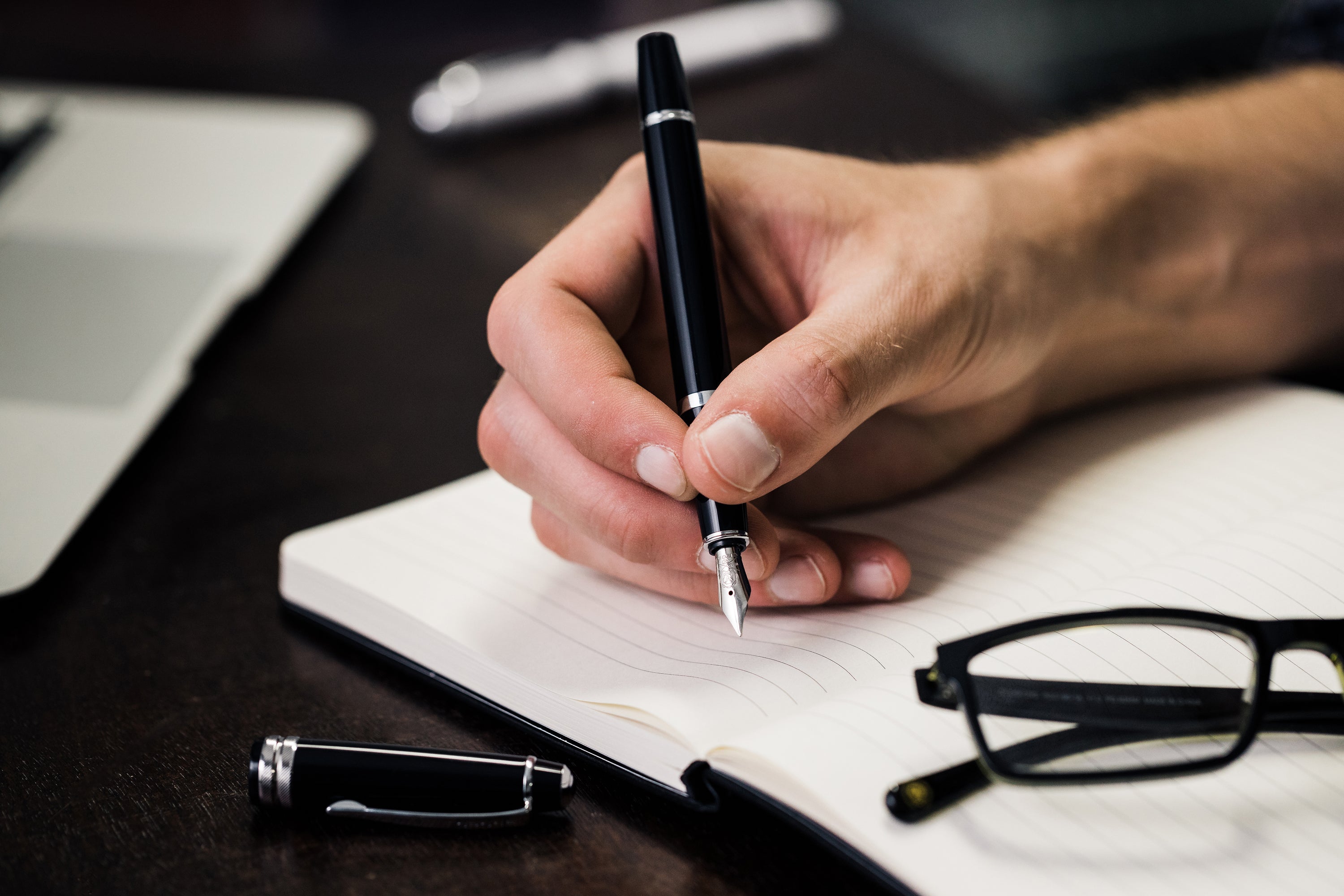 Bailey Resin Extra-Fine Nib Fountain Pen | Light Polished Black