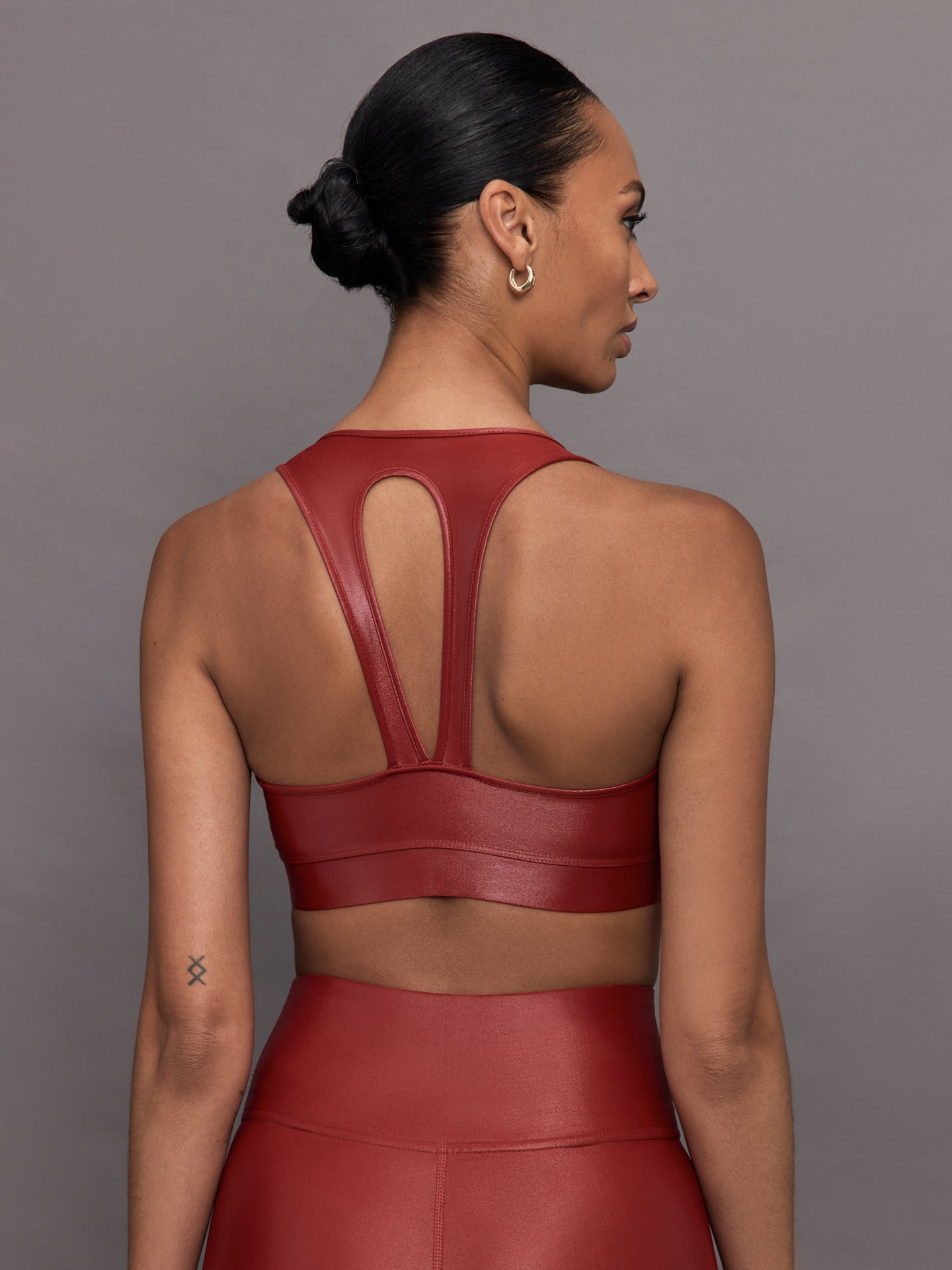 Carbon38 | Action Bra 2.0 in Takara Shine | Red Dahlia