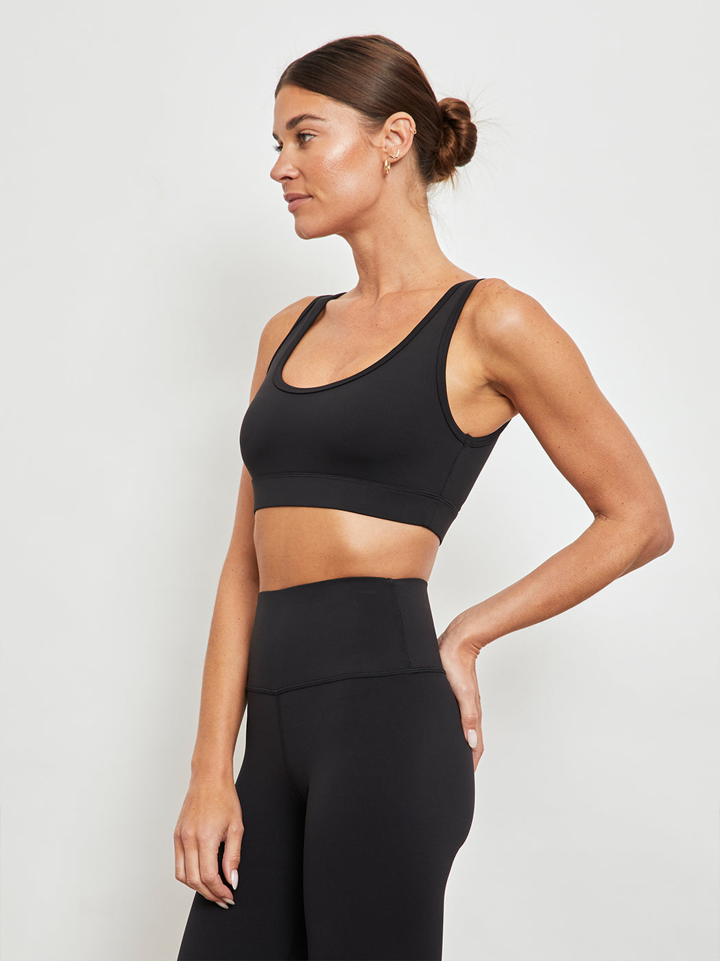 Cut Out Scoop Bra in Diamond Compression | Black