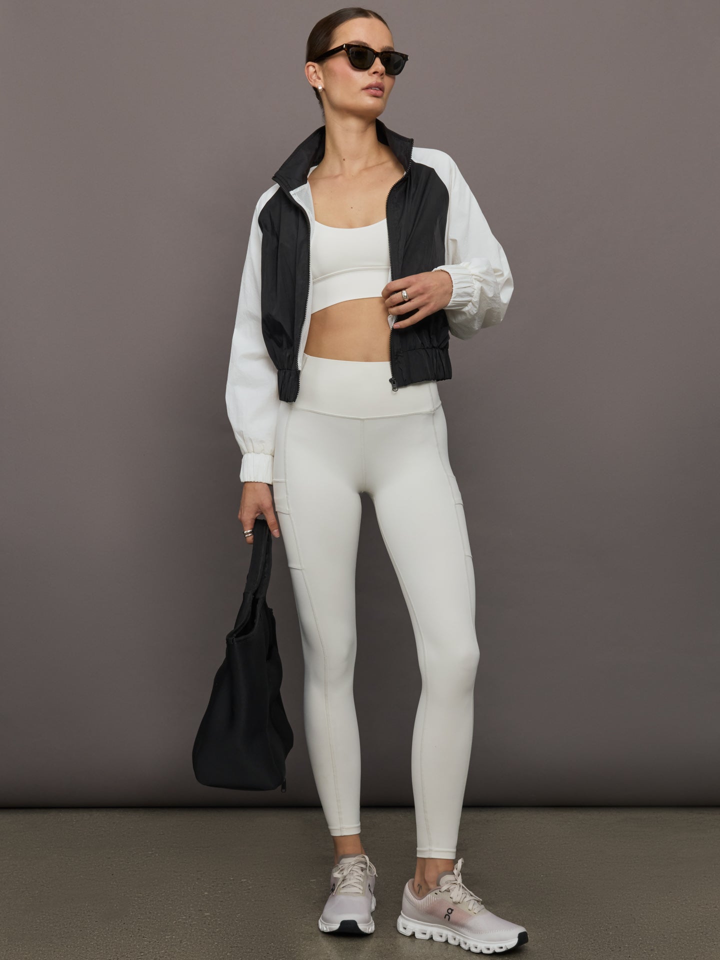 Multi Strap Active Bra in Diamond Compression | Cloud Dancer
