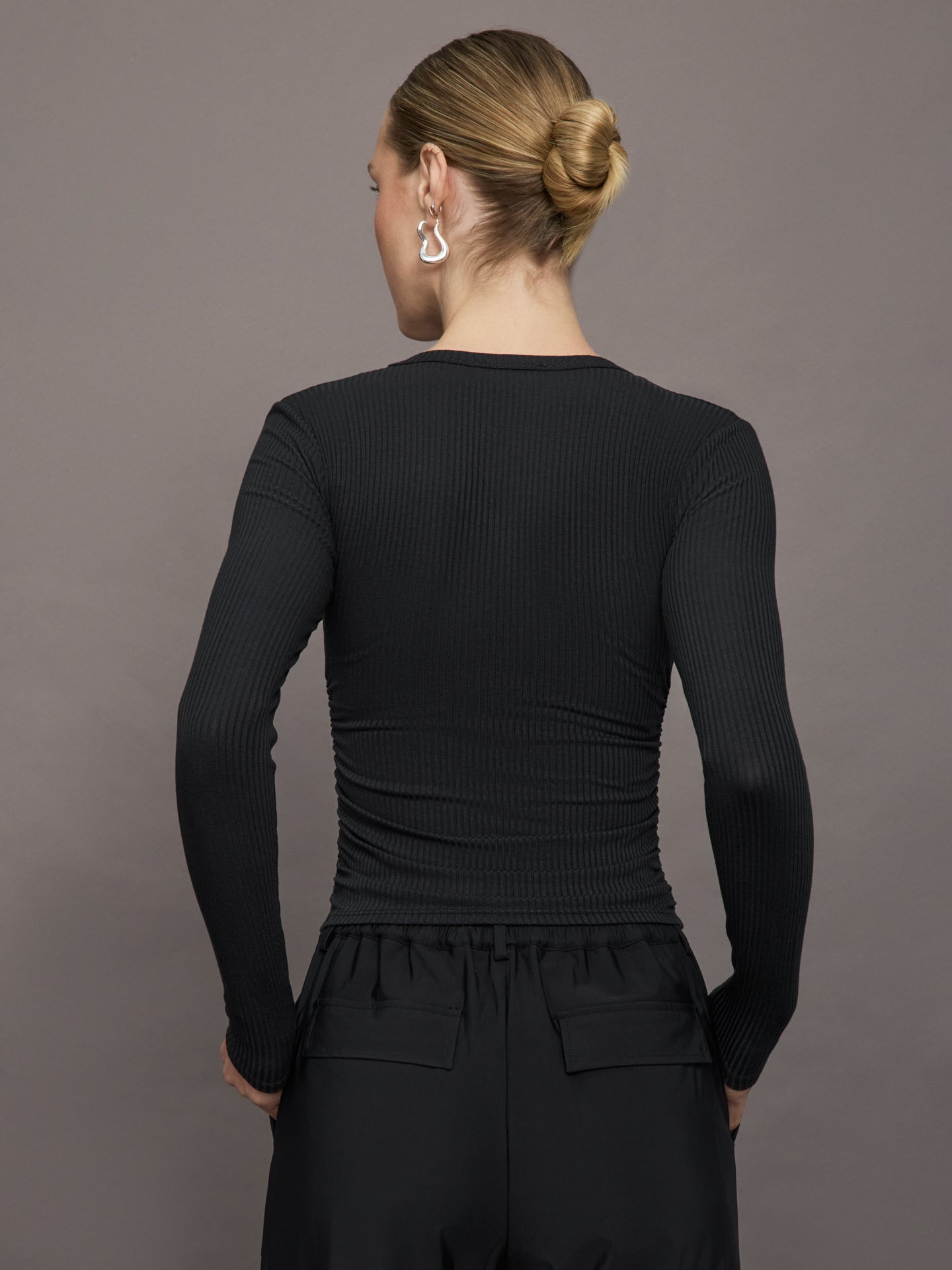 Long Sleeve Ruched Top in Ribbed Jersey | Black
