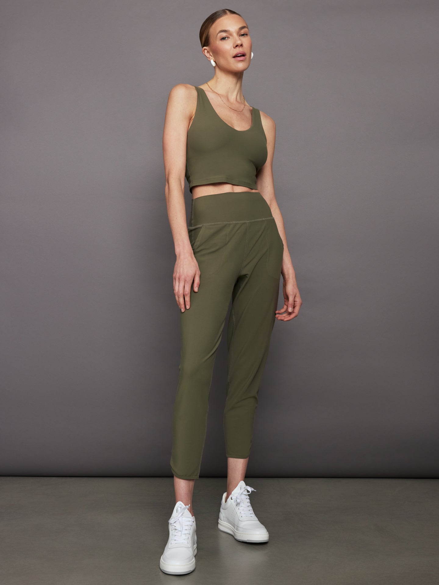 Jogger in Melt | Olive