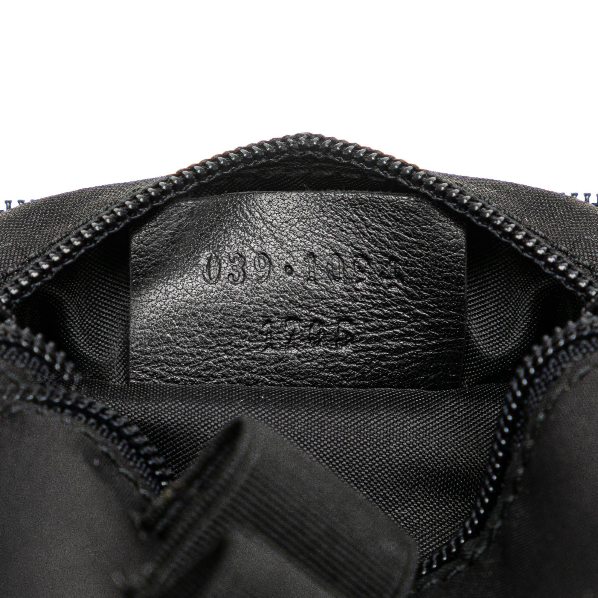 Gucci | Pre-Owned GG Canvas Cosmetic Pouch | Black