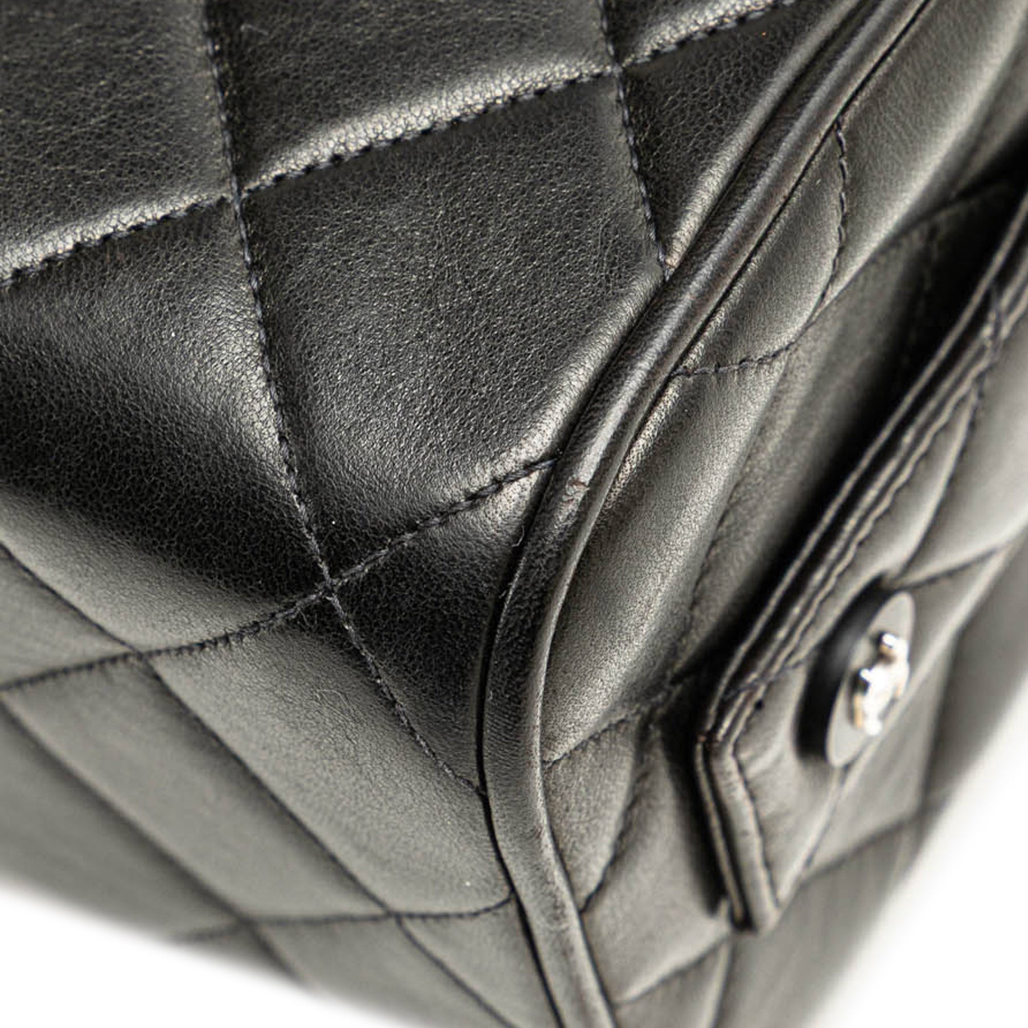 Chanel | Pre-Owned Quilted Lambskin Leather Box Bag | Black