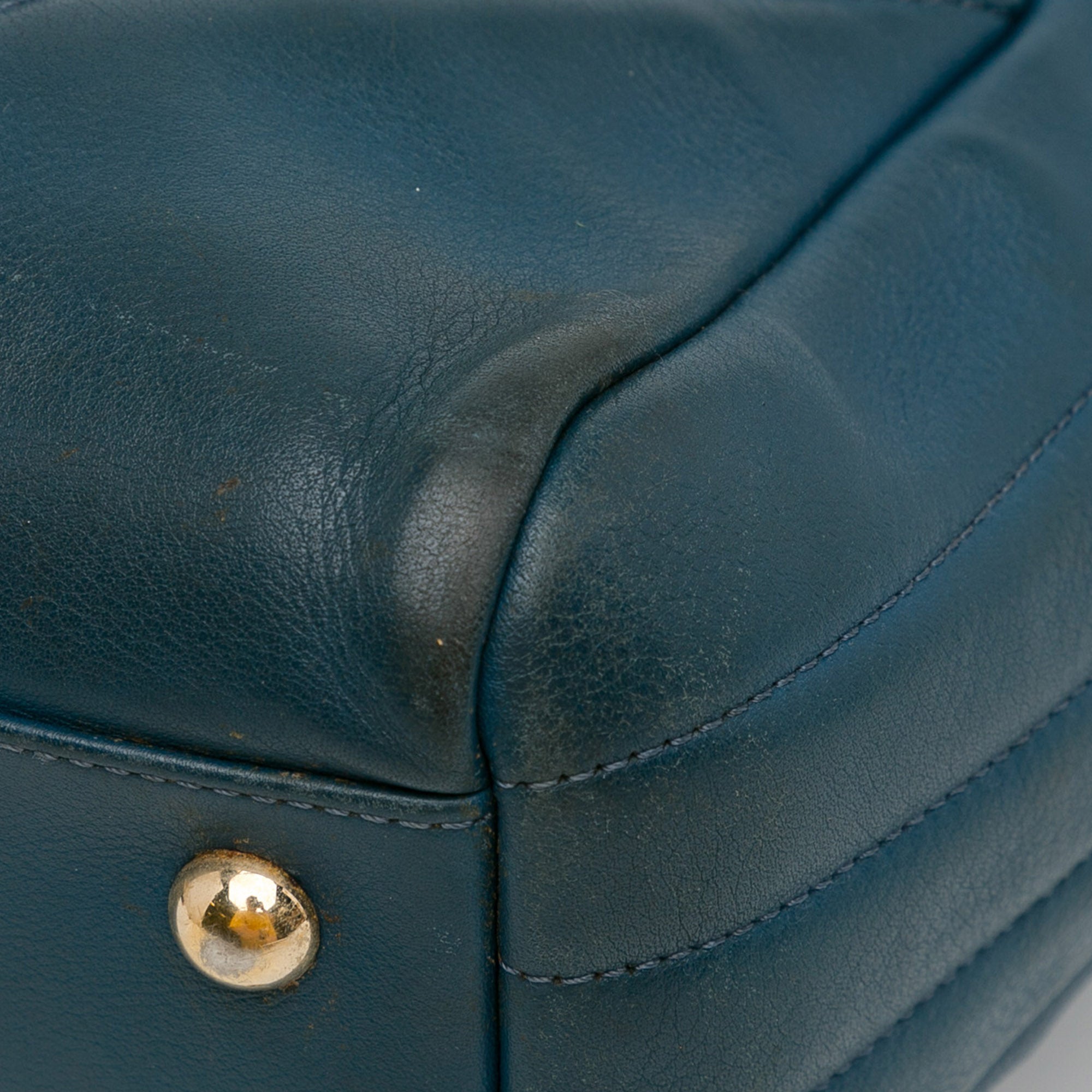 Chanel | Pre-Owned CC Chevron Calfskin Statement Shopping Tote | Blue/Dark BlueBlue/Dark Blue