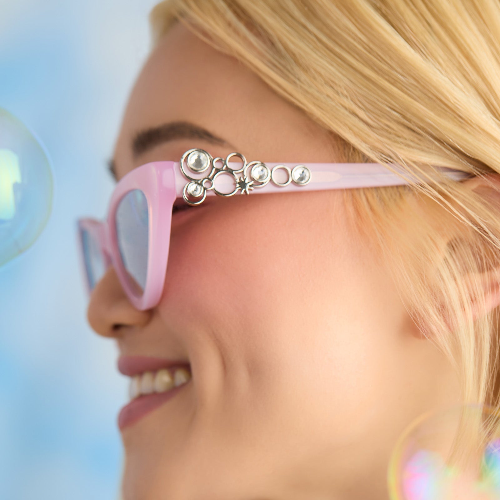 Womens | Glinda Upland For Good Sunglasses | Glassy Pink Crystal | Silver Flash Lenses