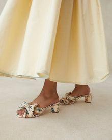 Color: Nova Floral