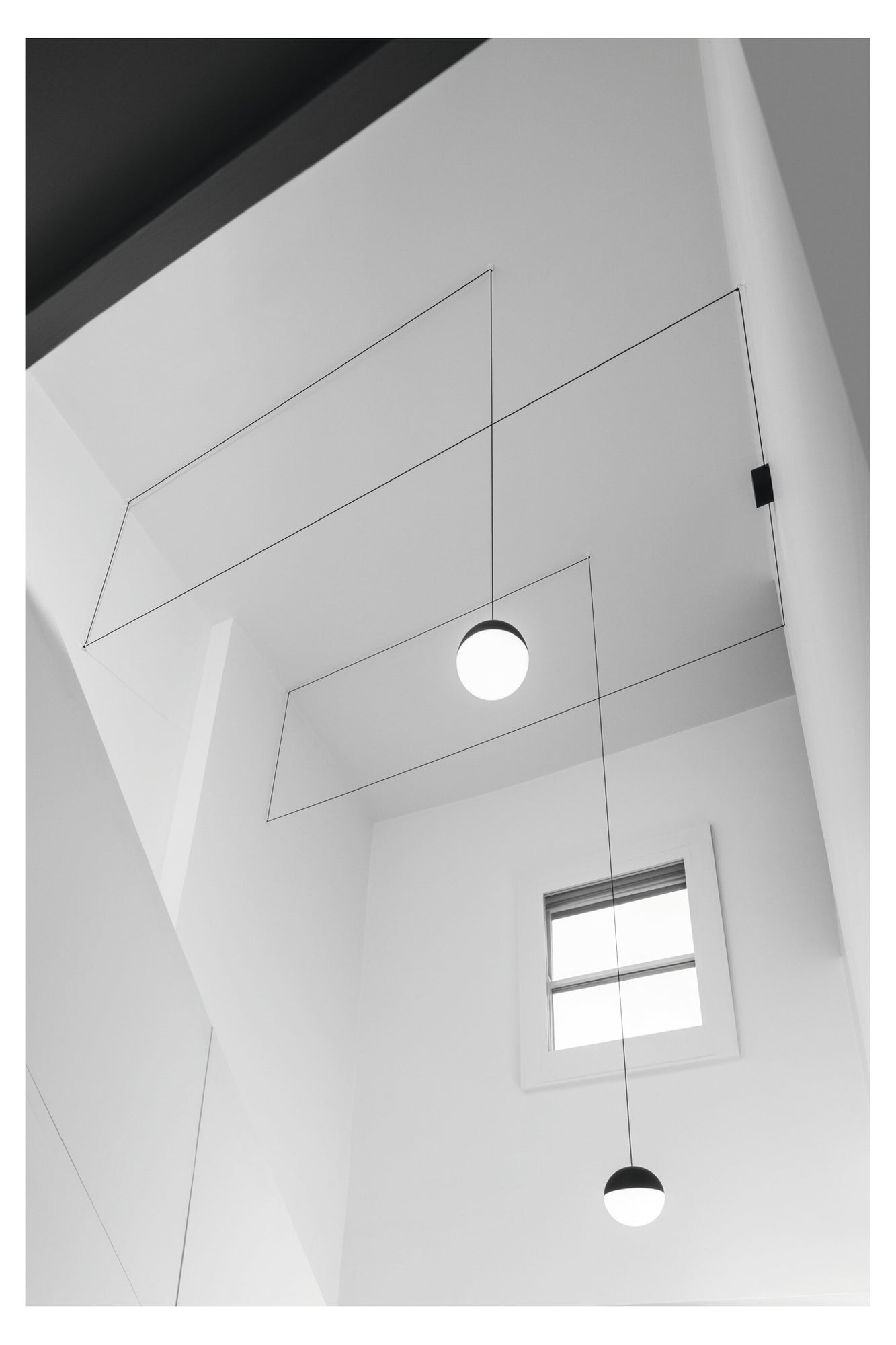 String Light Sphere Suspension 22m App | White
