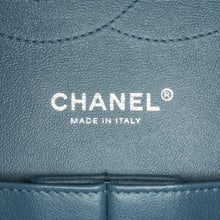 Chanel | Pre-Owned Jumbo Classic Lambskin Double Flap - III | Blue/Dark Blue