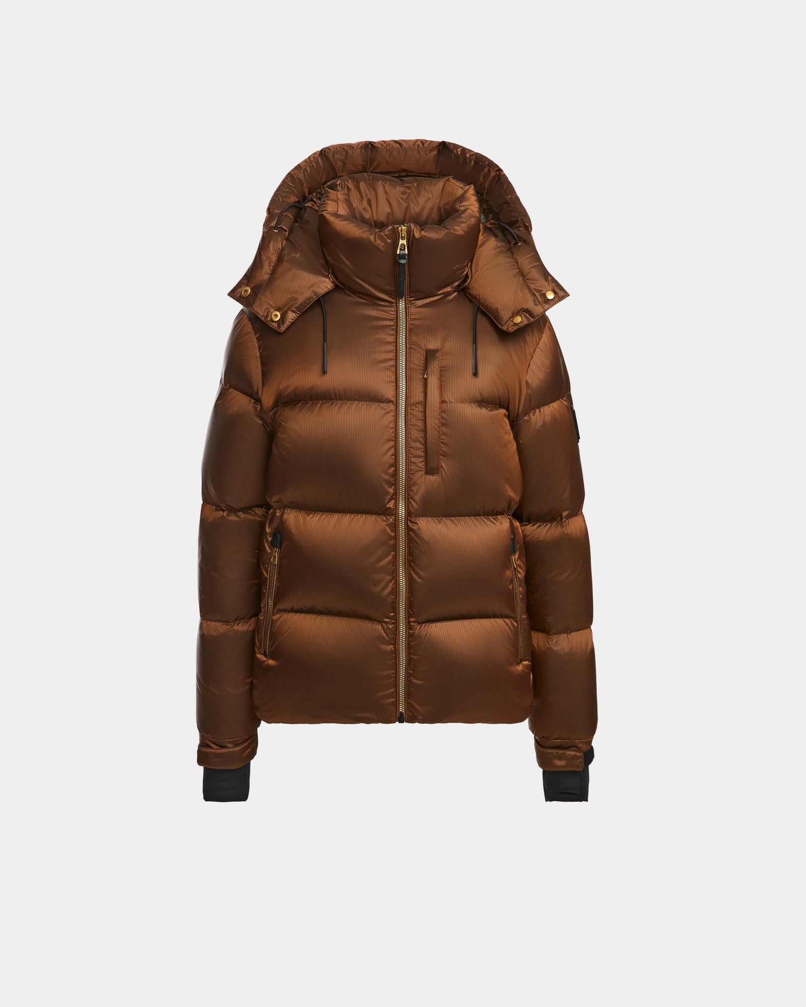 The Rudsak ASHLYN S - 8124565 Antique Bronze is a brown women’s down puffer, offering stylish, cozy warmth in a wind- and water-resistant winter jacket—perfect for all-season comfort.