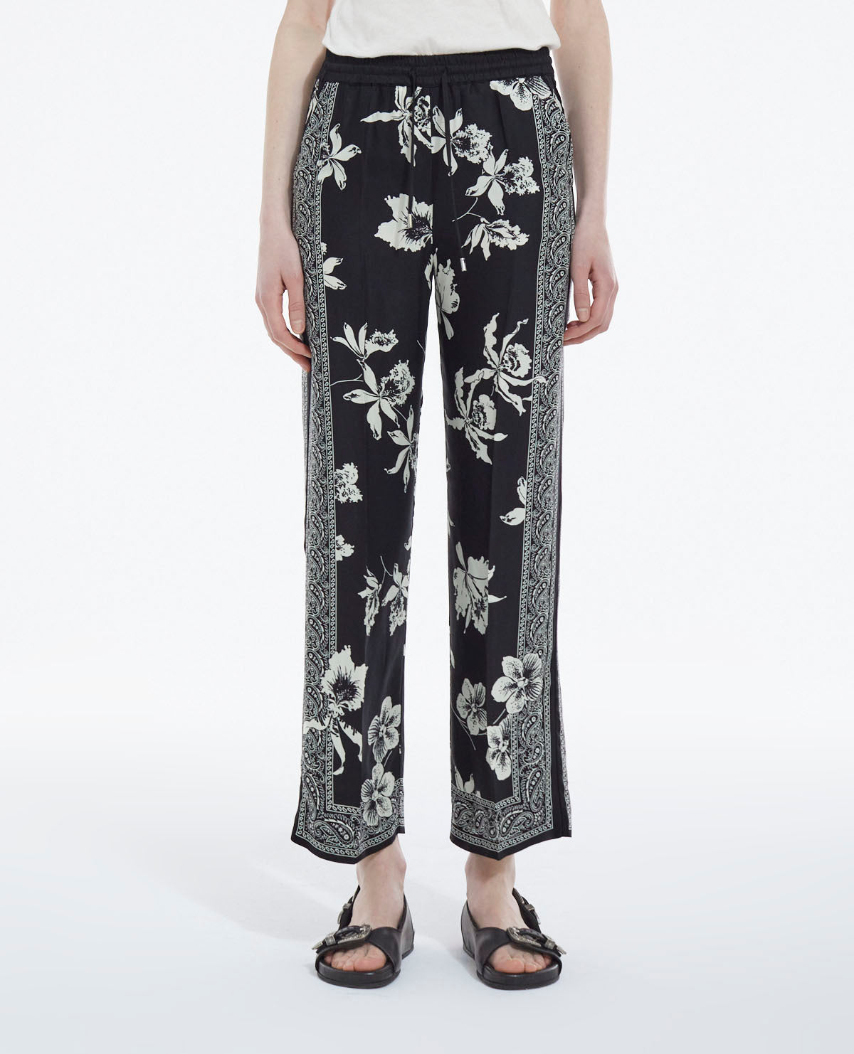 Flowing & Pants With Scarf Motif | Women | Black x White