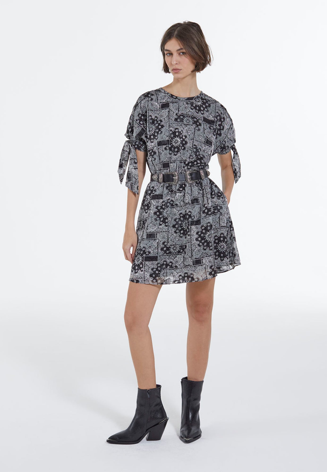 Short Bandana Print Straight Dress | Women | Black