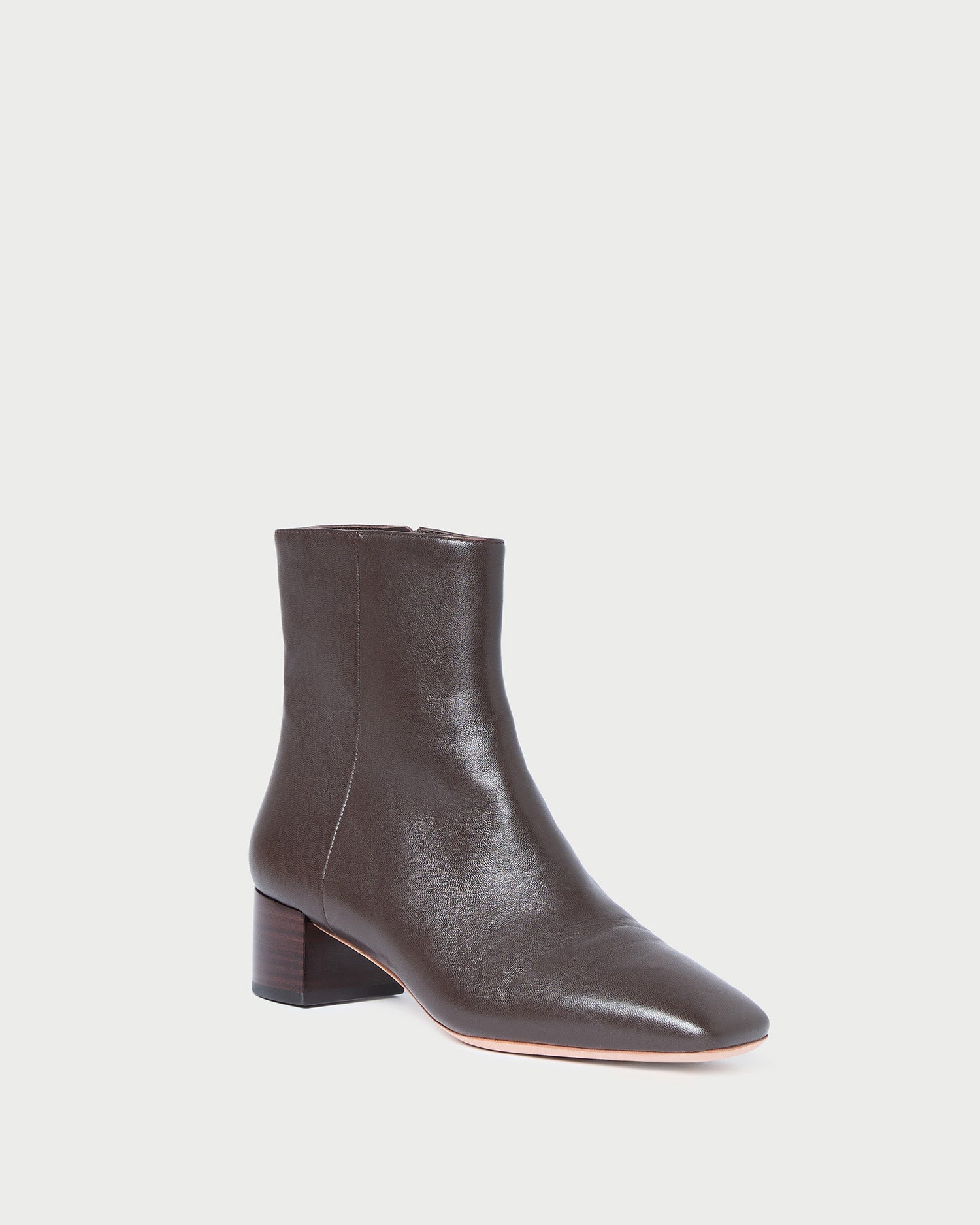 Color: Tmoro