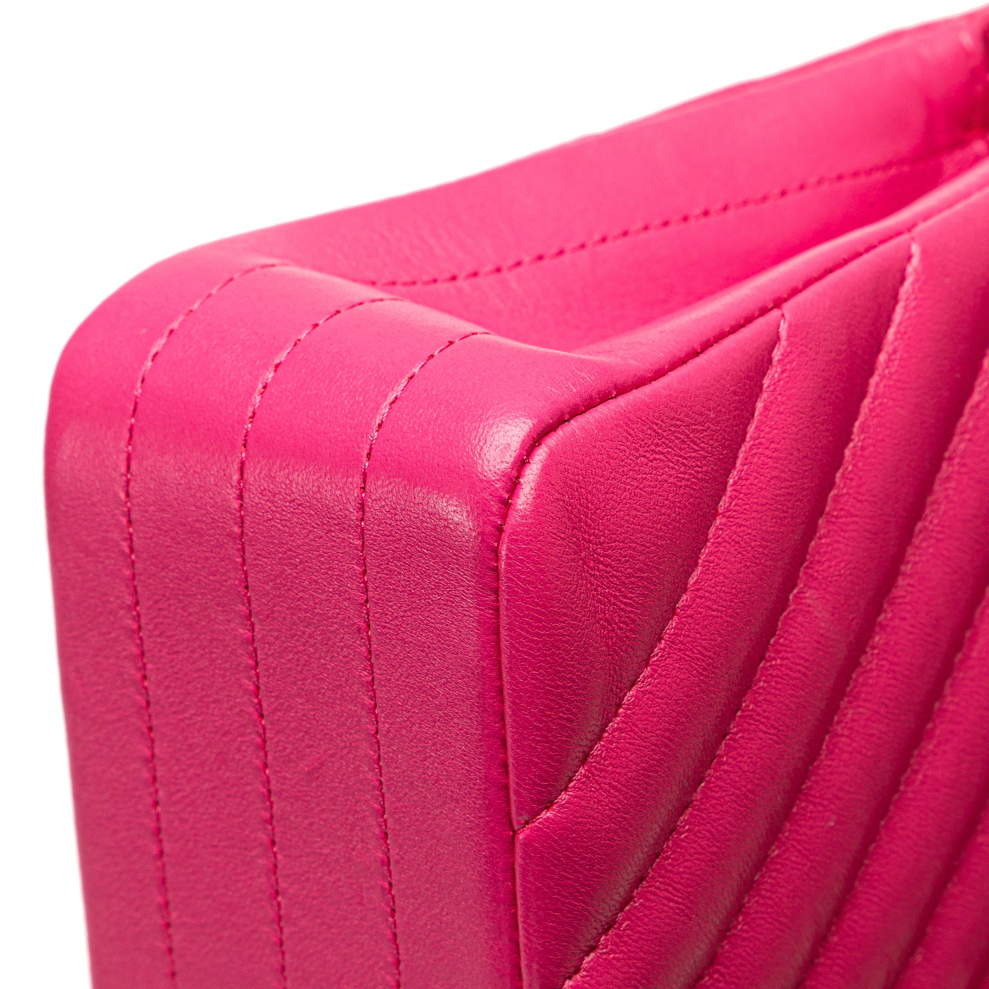 Chanel | Pre-Owned Medium Classic Chevron Lambskin Double Flap - IV | Pink/Blush