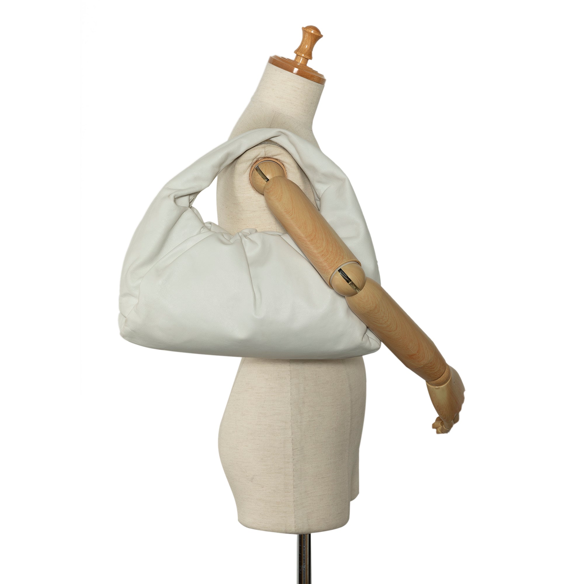 Bottega Veneta | Pre-Owned Lambskin The Shoulder Pouch - II | White