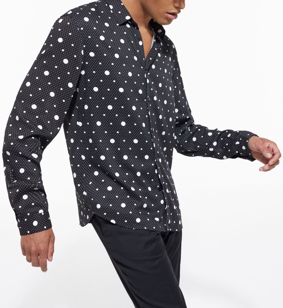 Printed Shirt With Classic Collar | Men | Black x Ecru