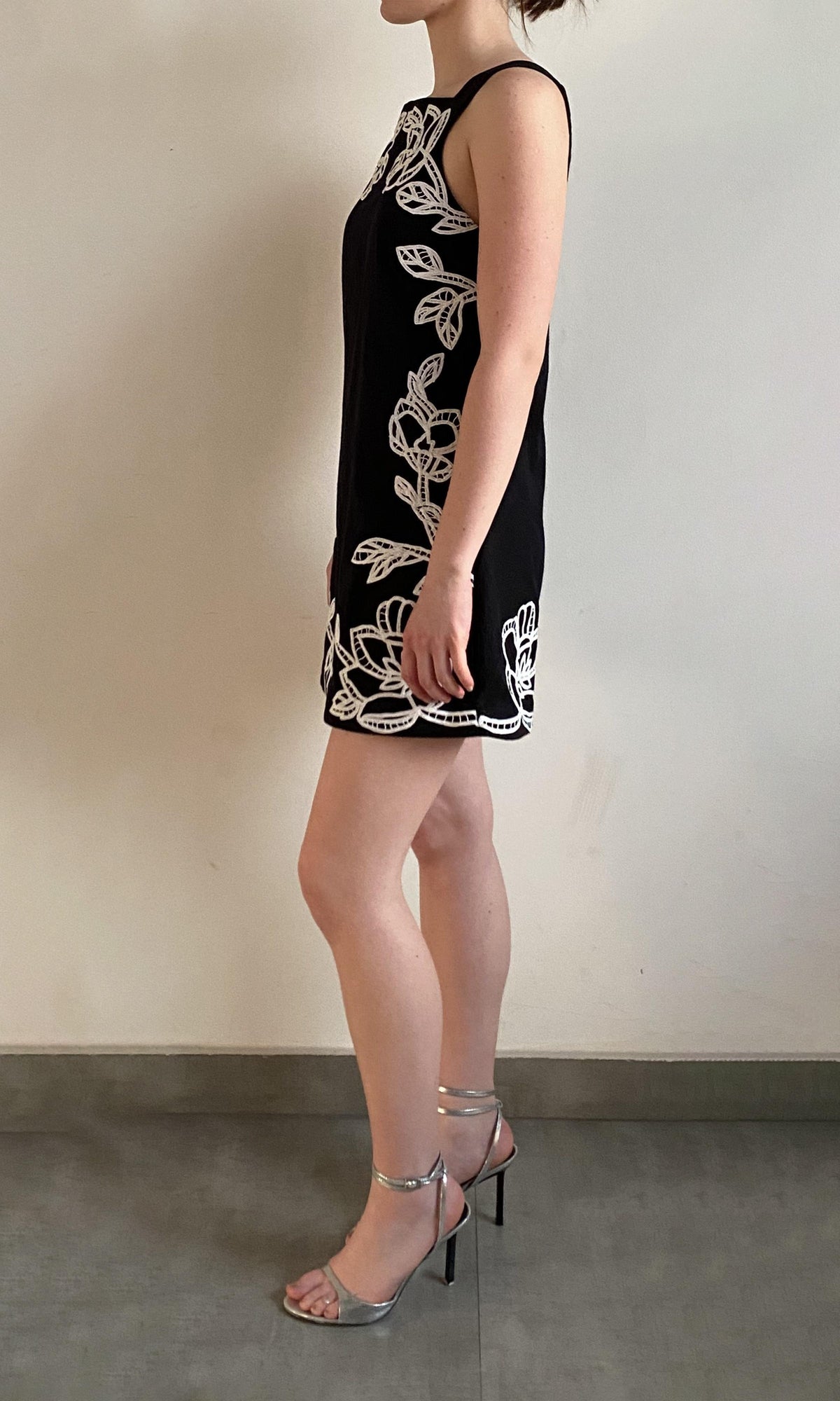 Womens | Daha Cotton Linen Short Dress | RE25 | Black White
