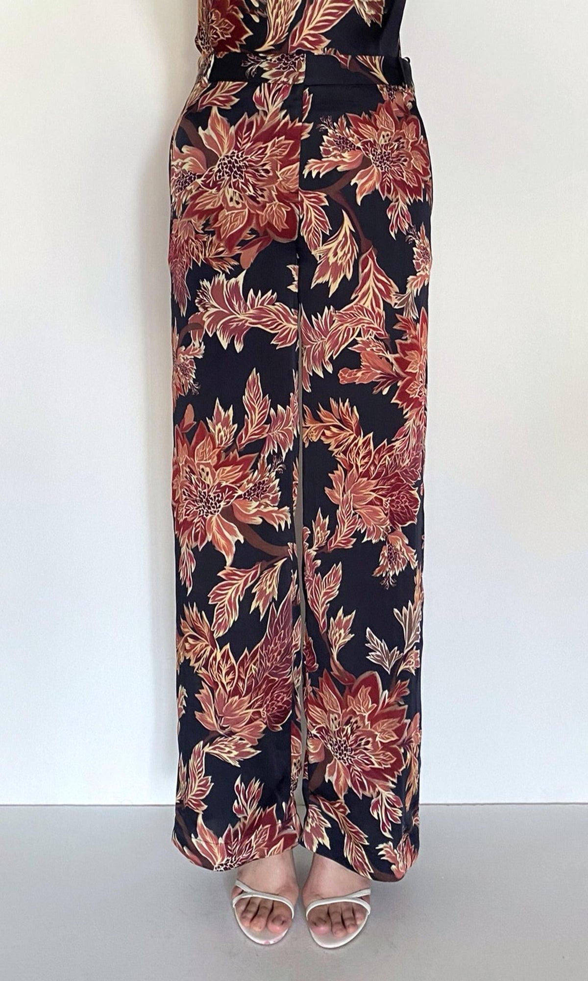 Womens | Johi Viscose Satin Straight Pants | Black Floral Print