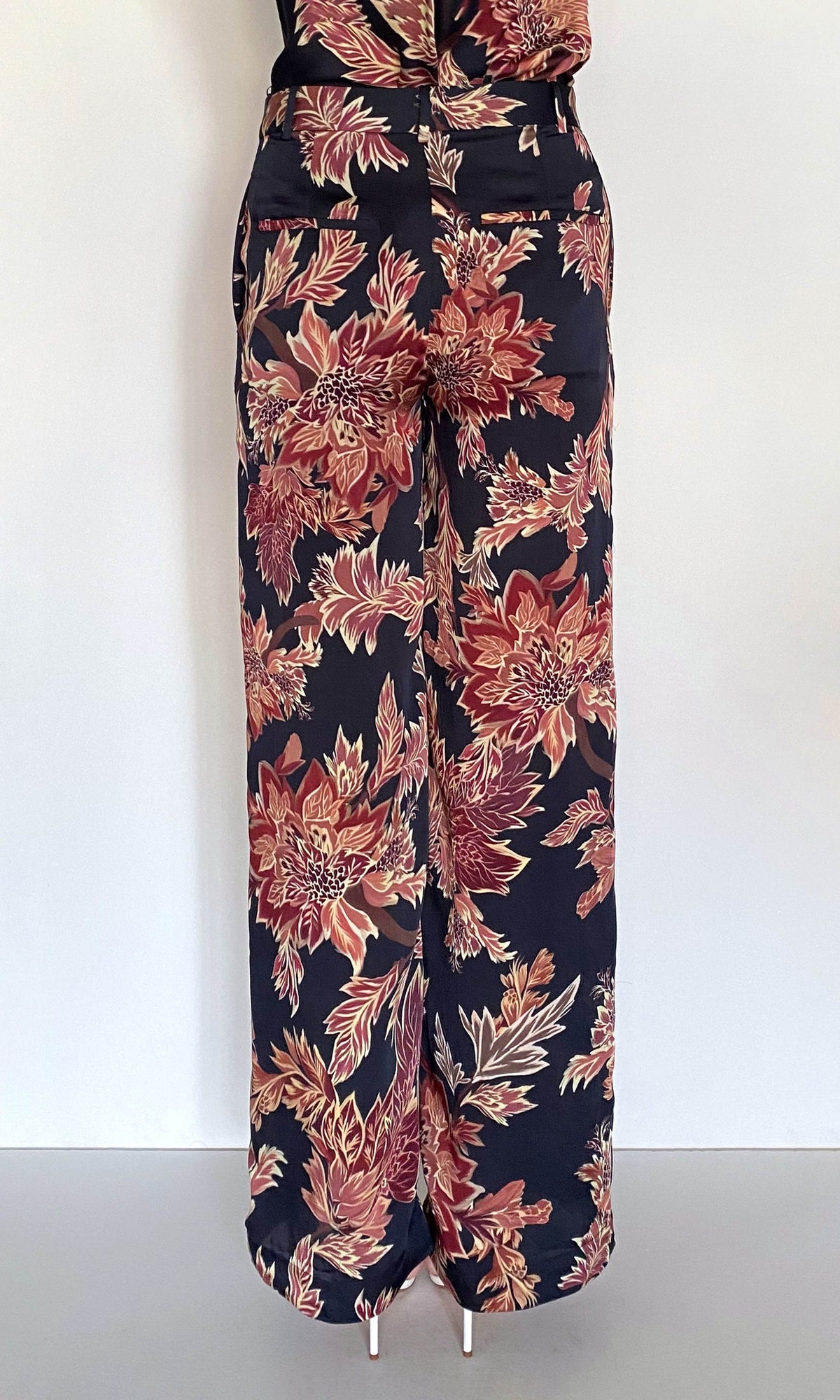 Womens | Johi Viscose Satin Straight Pants | Black Floral Print