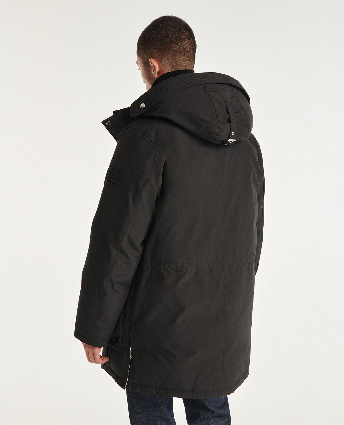 Hooded Parka And Rubber Logo Pockets | Men | Black