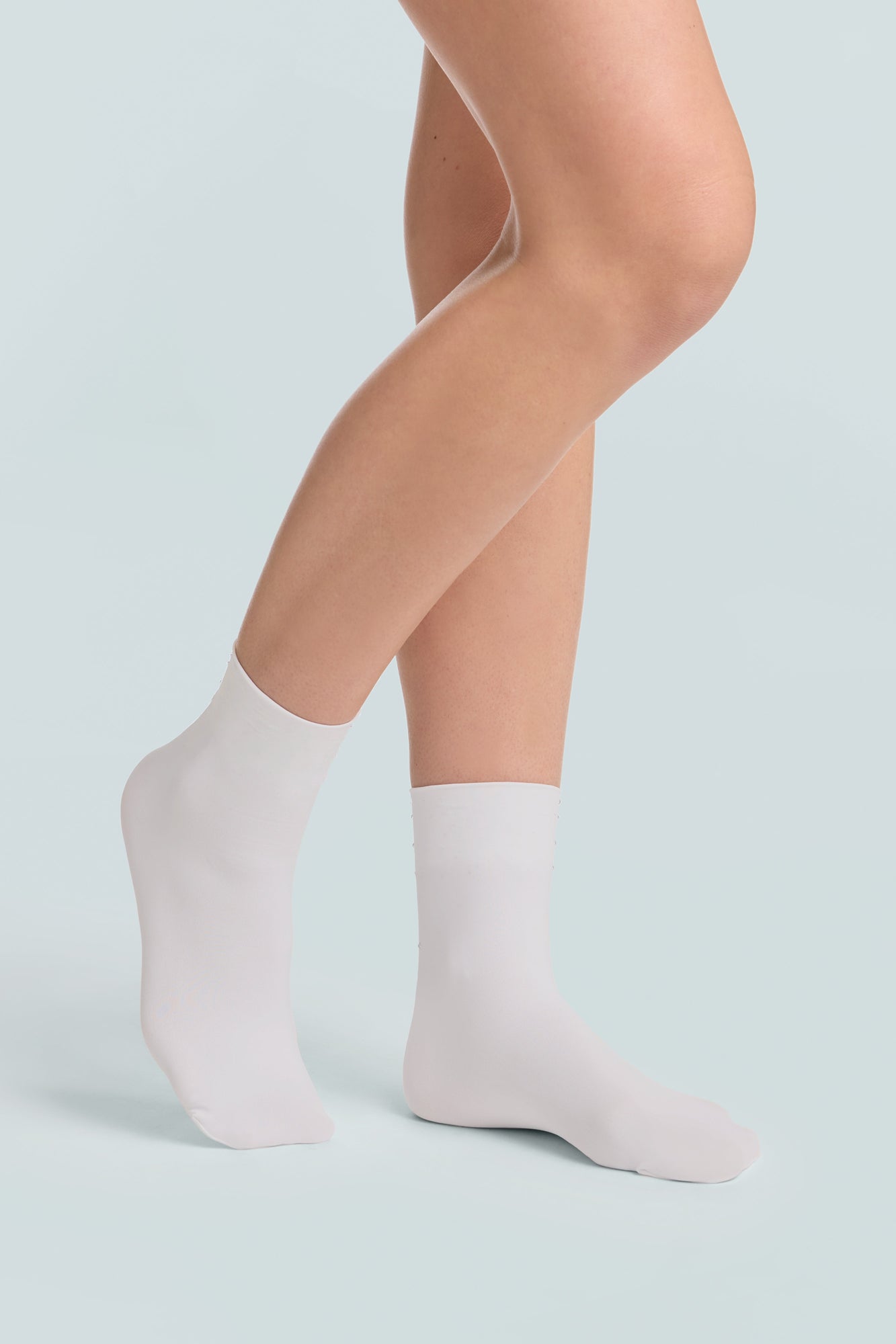Ultimate Opaque Ankle Socks::Ivory::