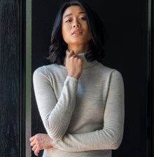 Keaton Turtleneck | Carbon