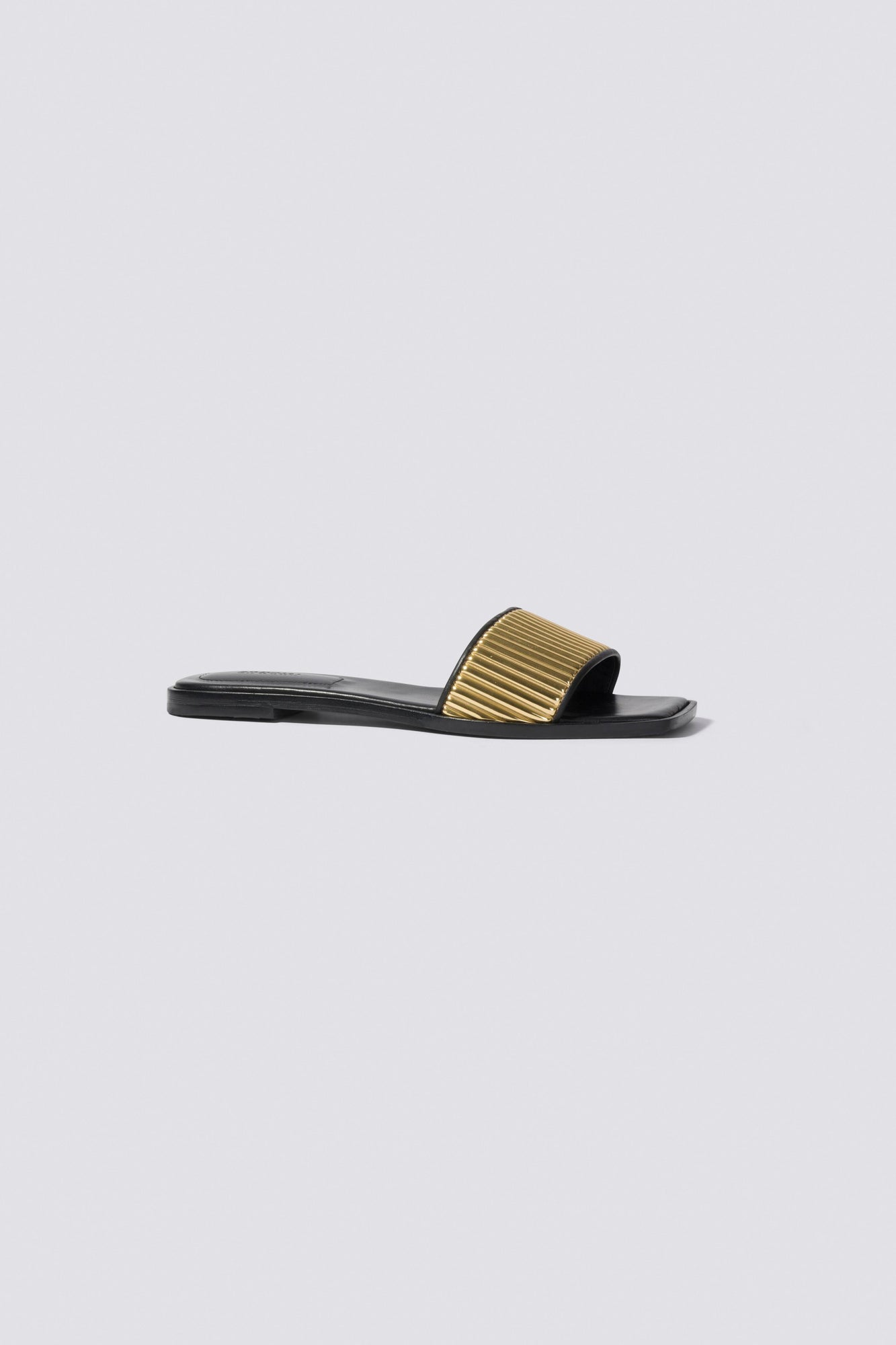 Carter Flat Sandal | Black Gold