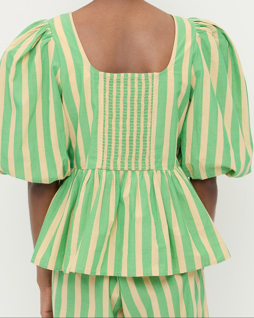 Color: Green/Tan
