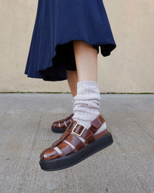 Color: Brown