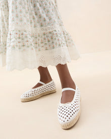 Color: White