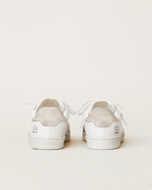 Color: White