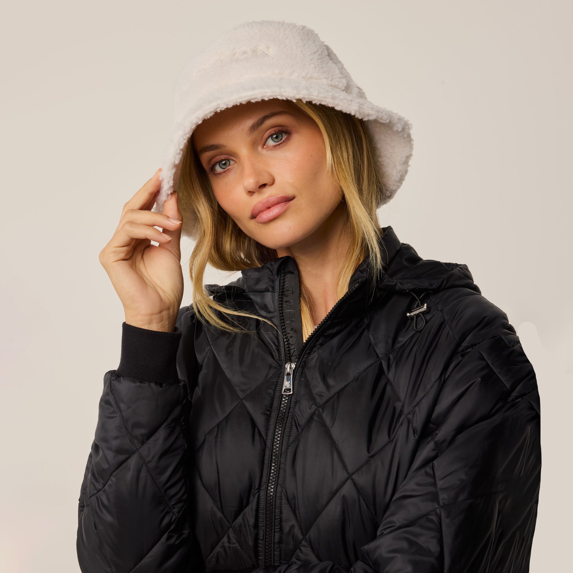 Women | Sherpa Bucket Hat | Dove