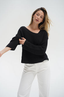 LNA Angle V neck Sweater in black
