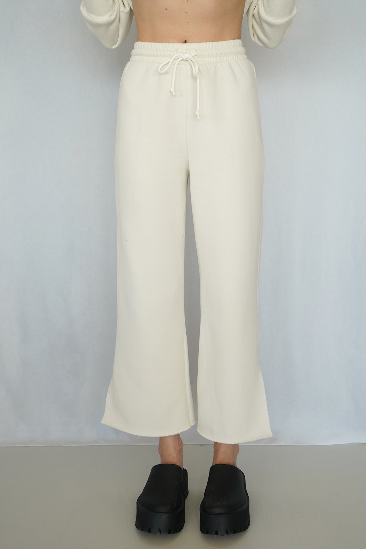 Women | Skate Sweat | Egret