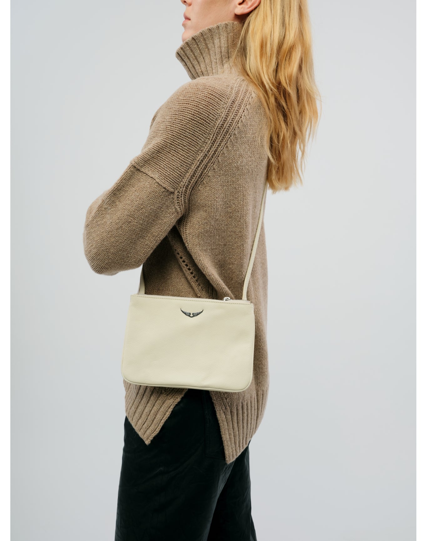 Duo Wings Grained Leather Bag | Flash