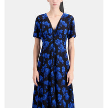 Long Printed Silk Dress With Buttoning | Women | Black Blue