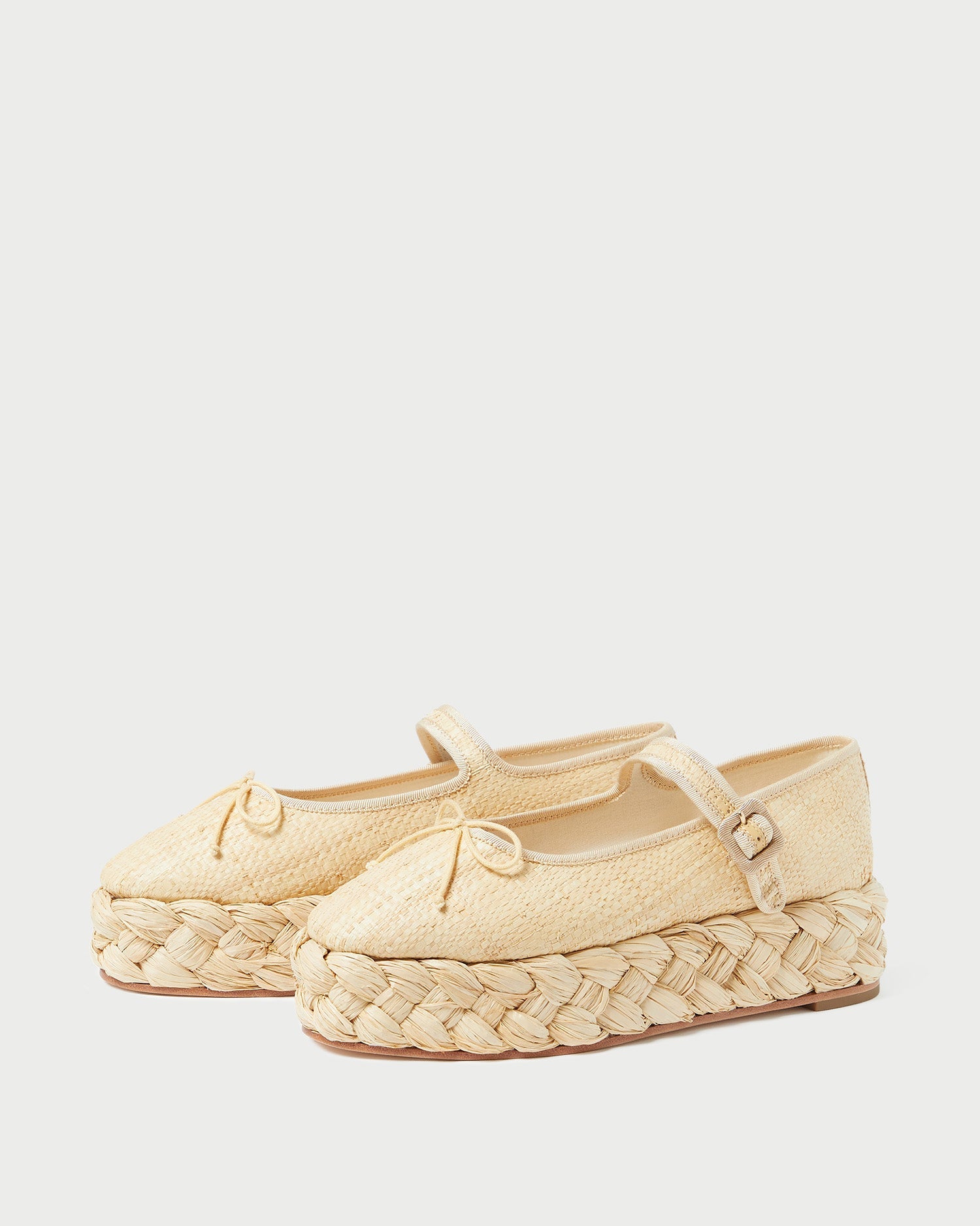 Color: Natural