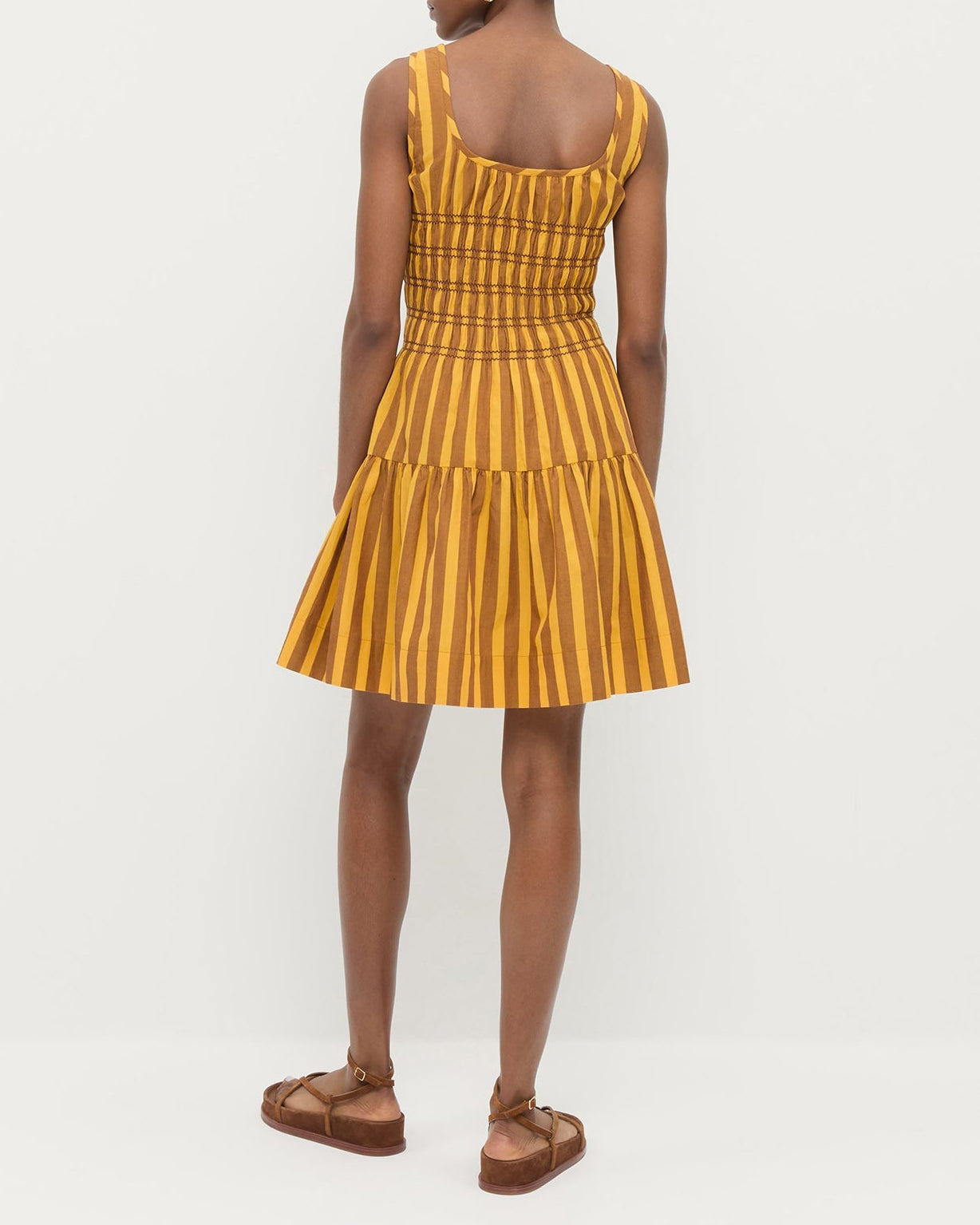 Color: Brown/Butter