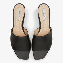 Packshot image of the Carter Slide - Kidskin in Black