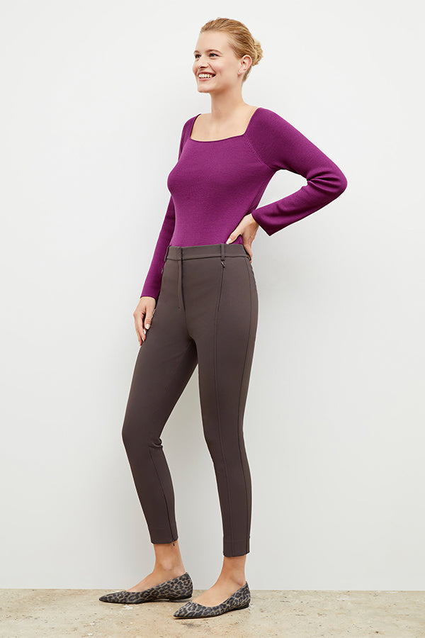 Side image of a woman wearing the Curie Pant in Dark Mink | Exclude