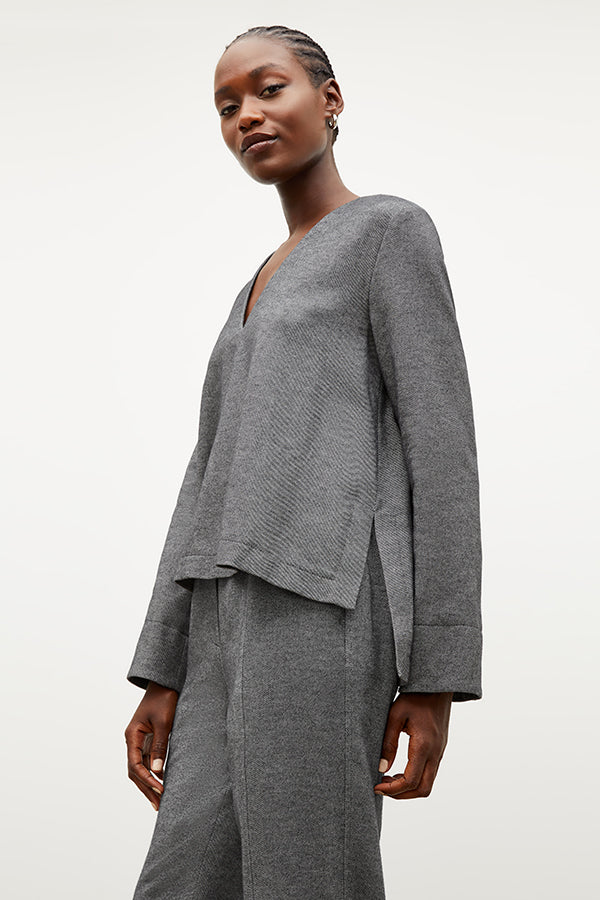 Front image of a woman wearing the annette top in flannel twill | Exclude | Grid