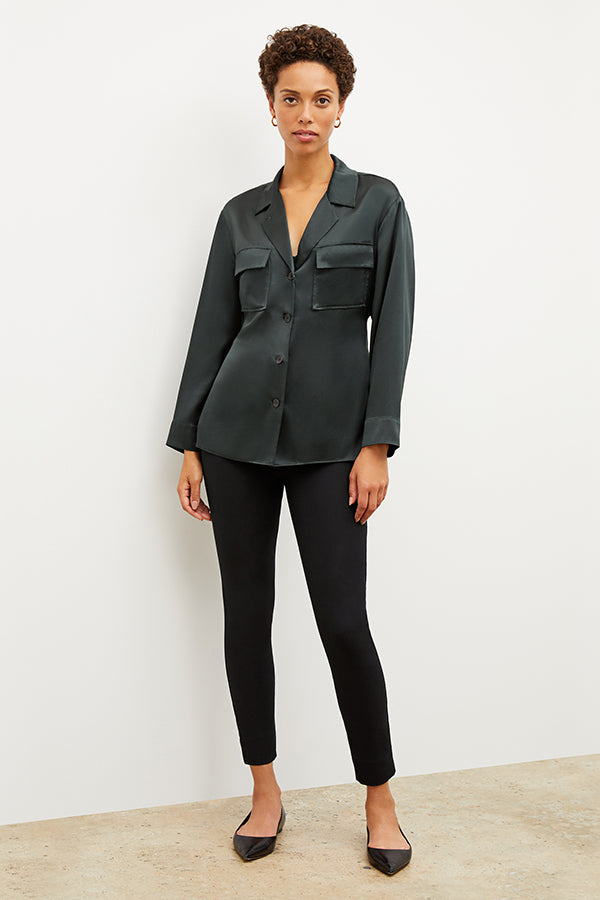 Front image of a woman wearing the Sammataro Jean in Black | Exclude