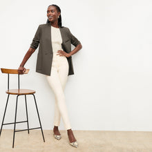Front image of a woman wearing the Sammataro Jean in Tusk