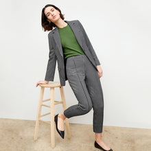 front image of a woman wearing the yiyan jacket in stretch houndstooth