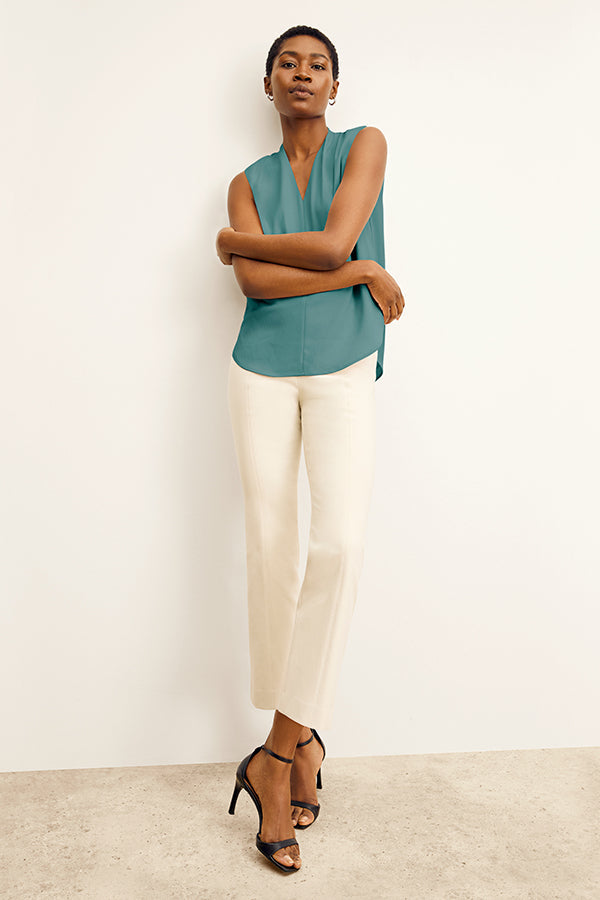 front image of a woman wearing the daria jean in tusk | Exclude