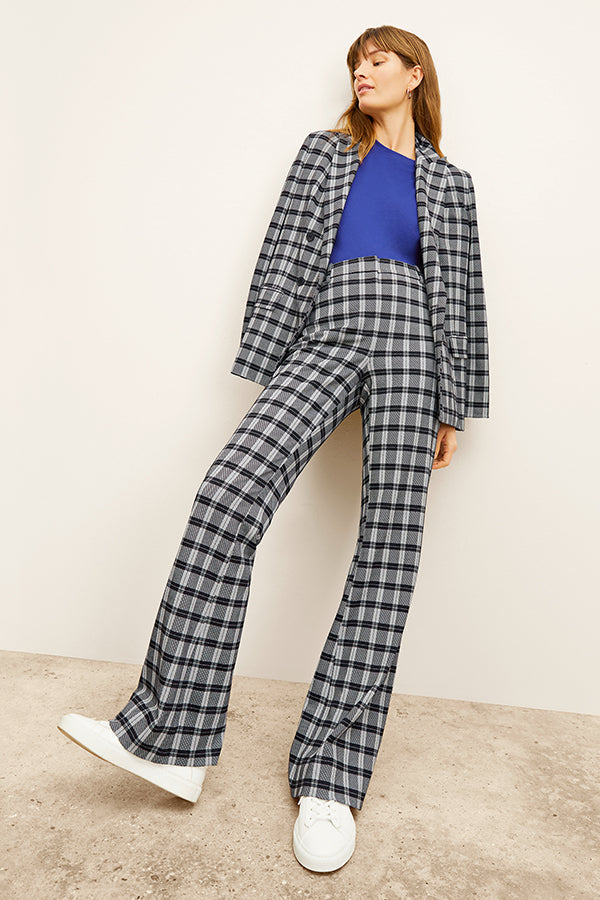Front image of a woman wearing the Horton | Exclude | Grid
