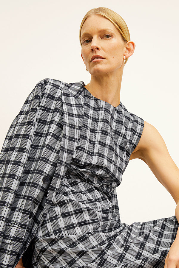Front image of a woman wearing the O'Hara Blazer | Exclude