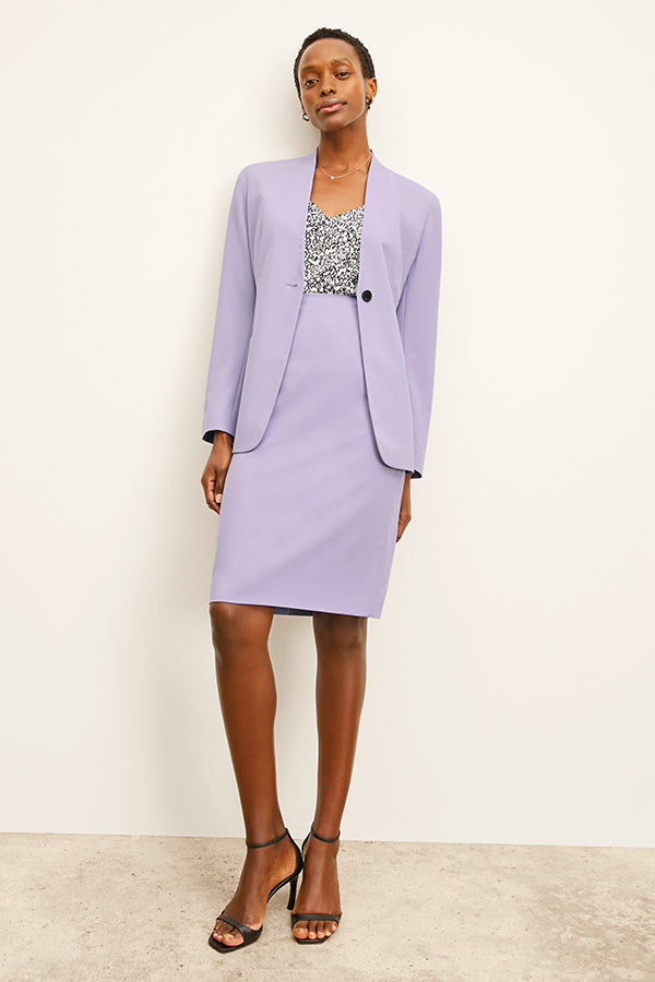 Front image of a woman wearing the Twidwell Blazer | Exclude