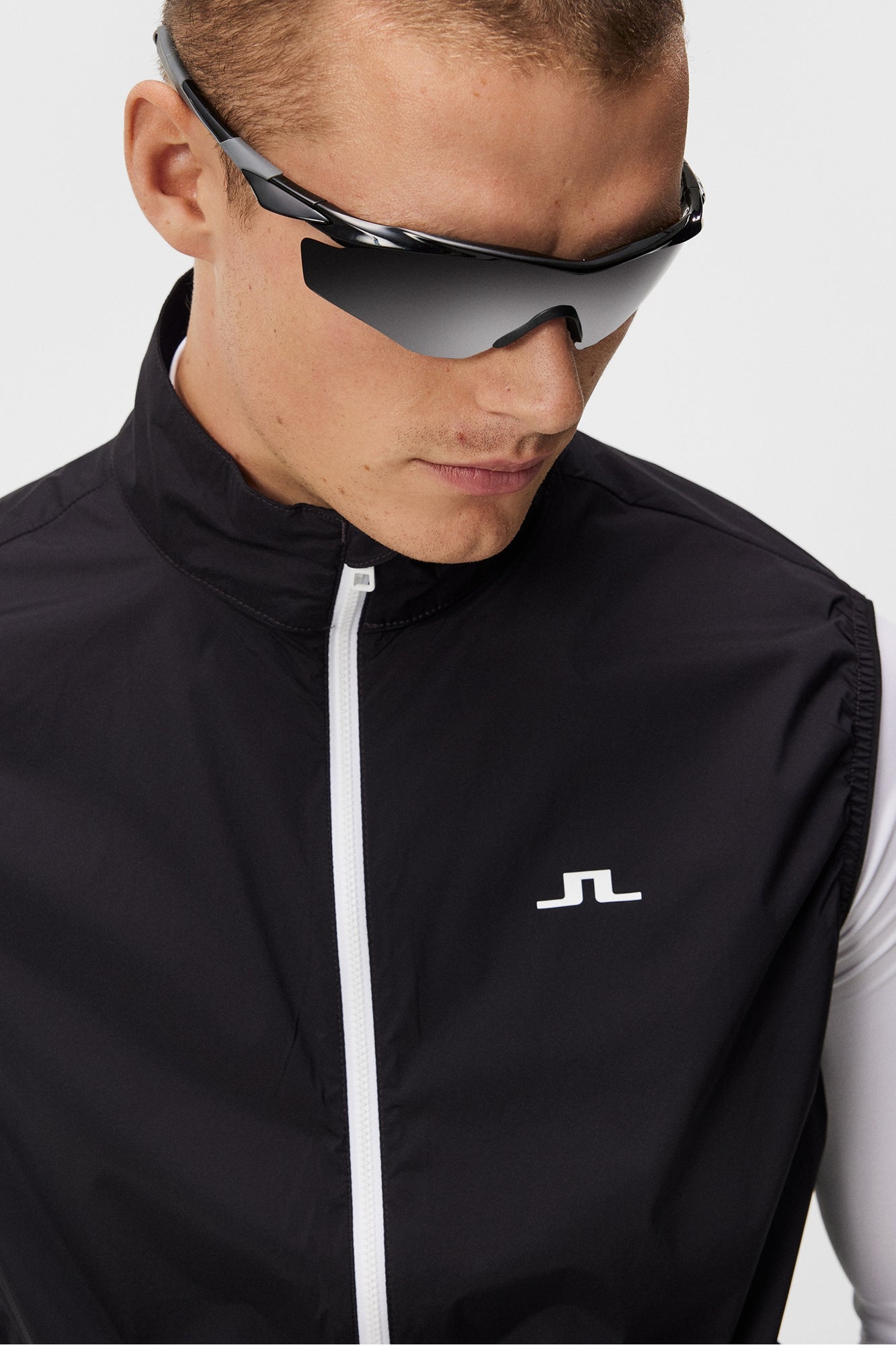 Men | Ash Light Packable Vest | Black